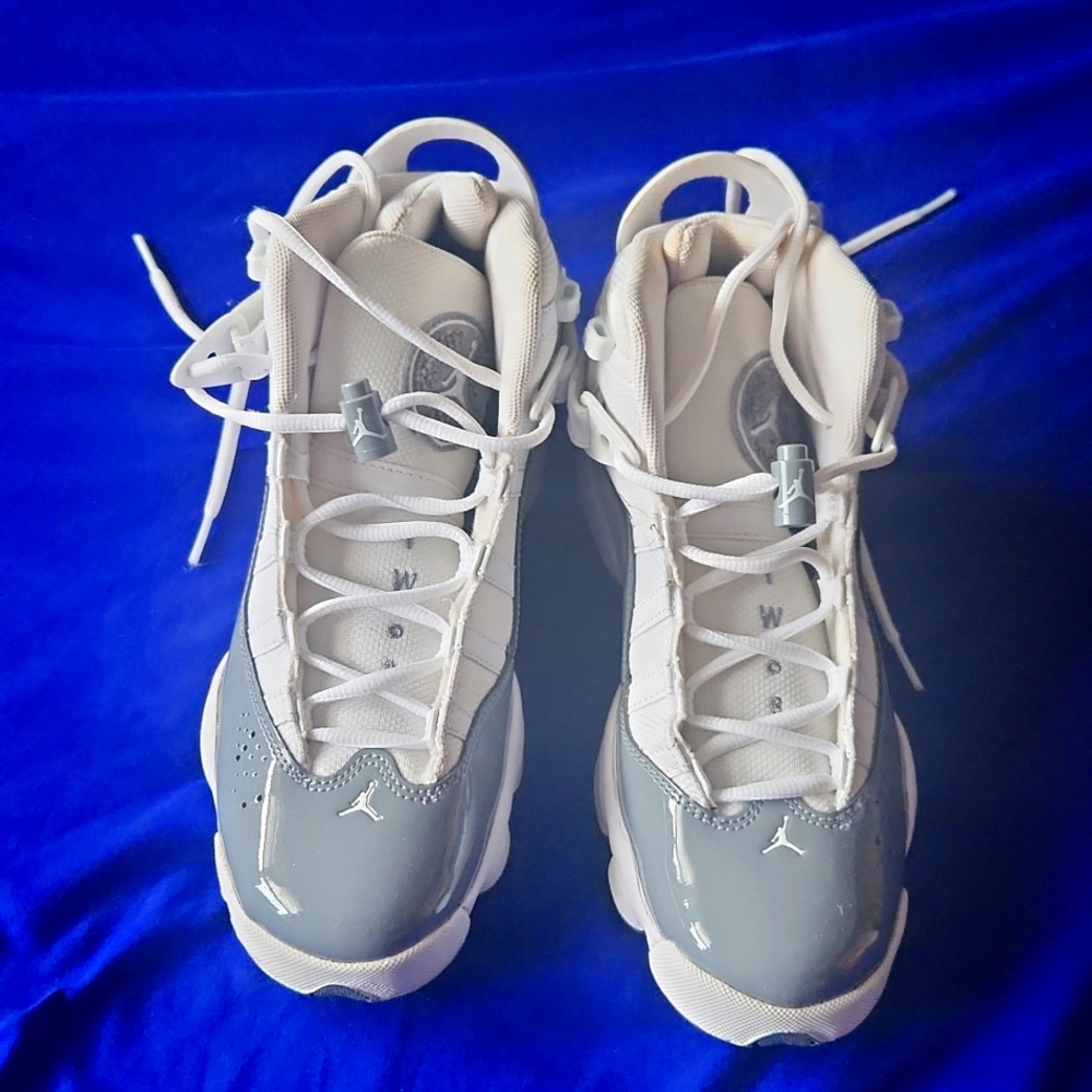 Jordans Boys Gray and White
